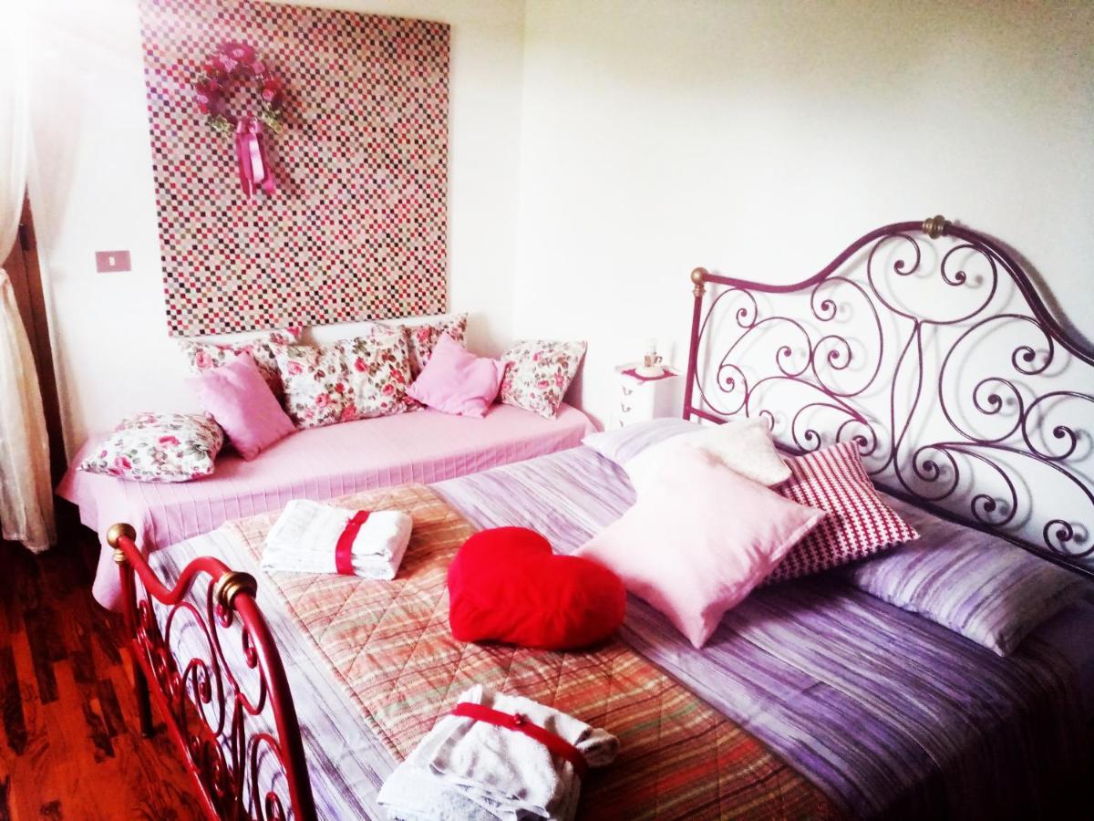 Bed and Breakfast La Vie En Rose Buia Exterior foto