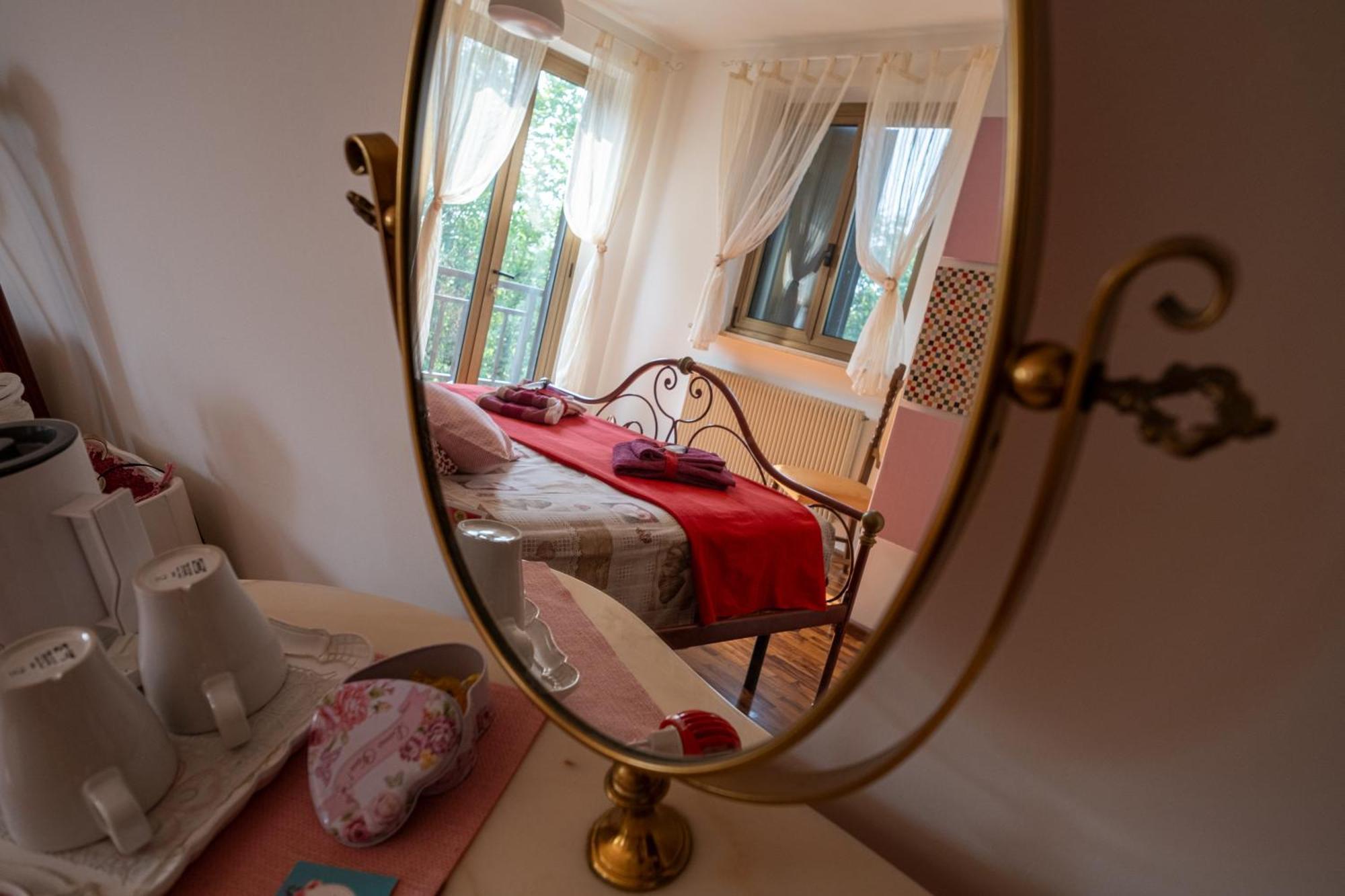 Bed and Breakfast La Vie En Rose Buia Exterior foto