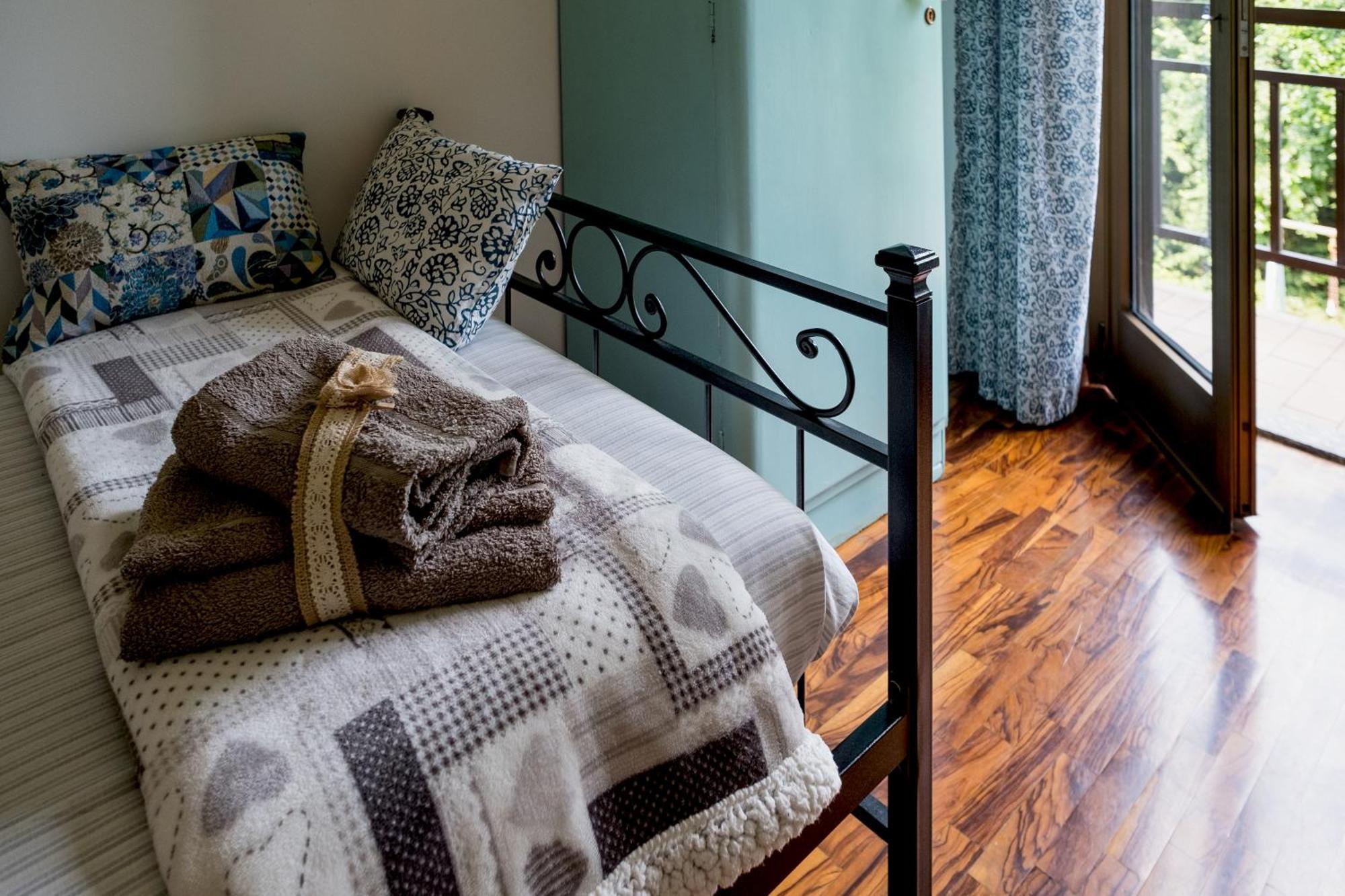 Bed and Breakfast La Vie En Rose Buia Exterior foto
